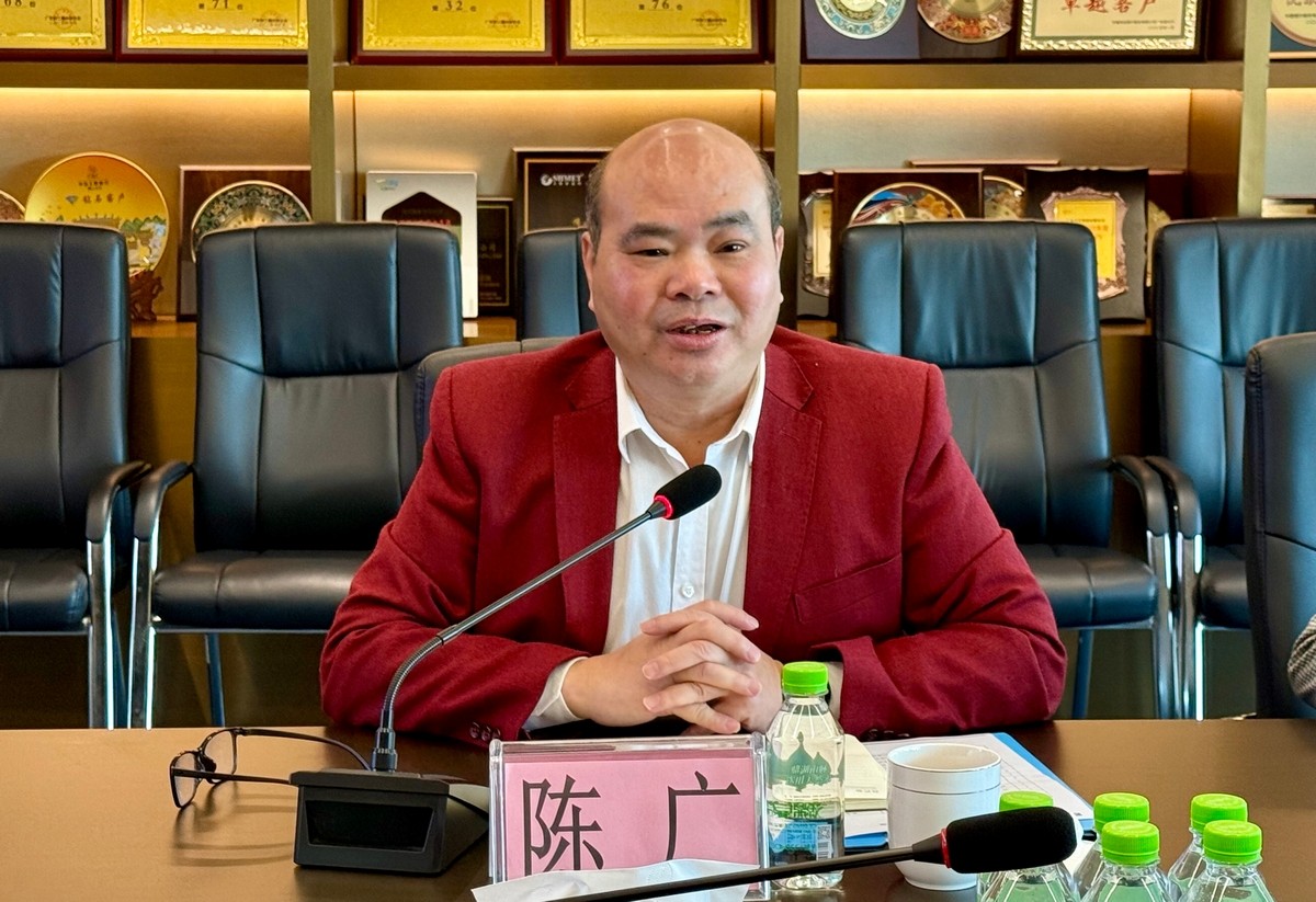 黔东南州人大常委会副主任、岑巩县委书记陈正锋率党政考察团莅临人生就是博集团考察交流