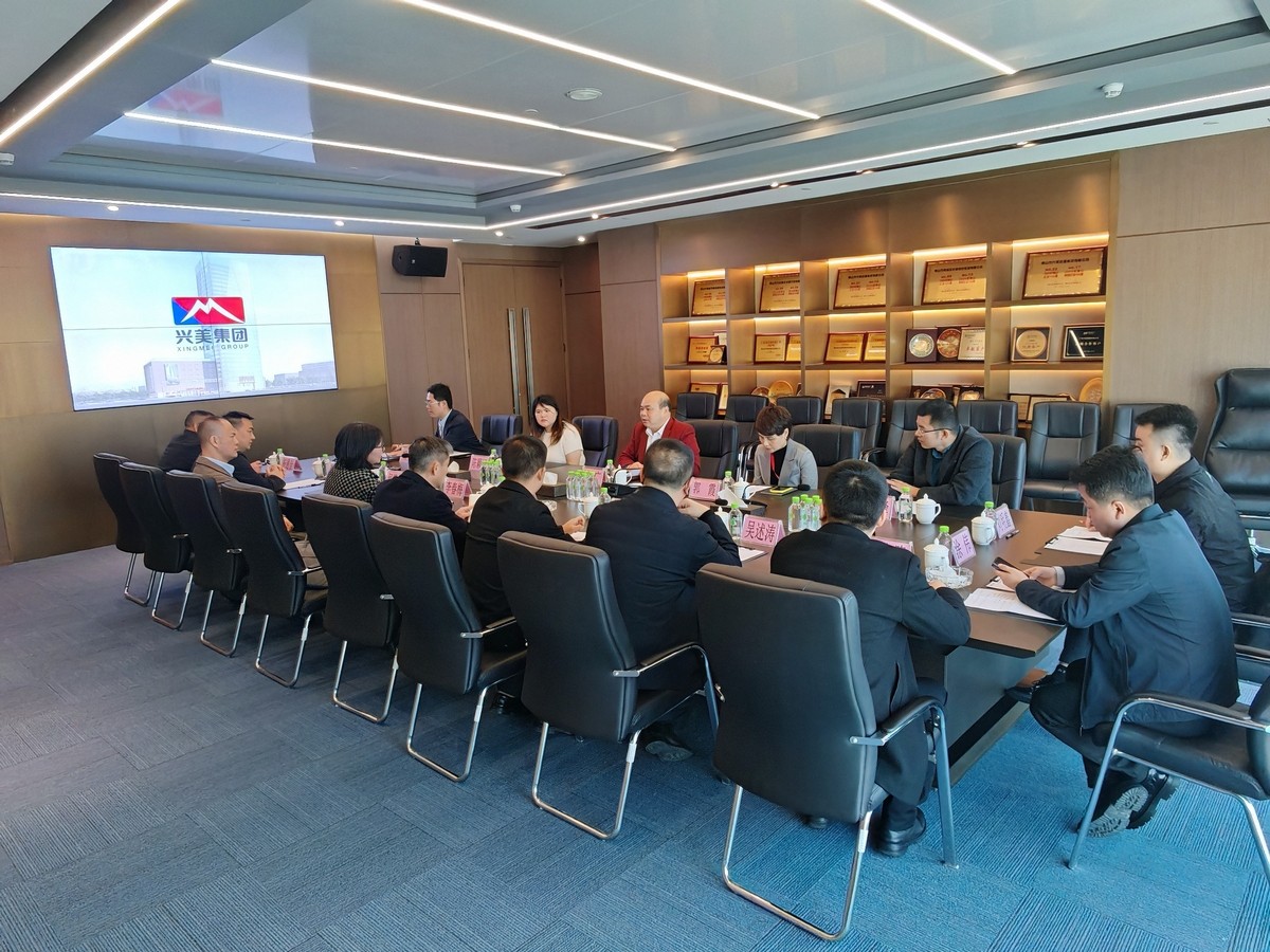 黔东南州人大常委会副主任、岑巩县委书记陈正锋率党政考察团莅临人生就是博集团考察交流